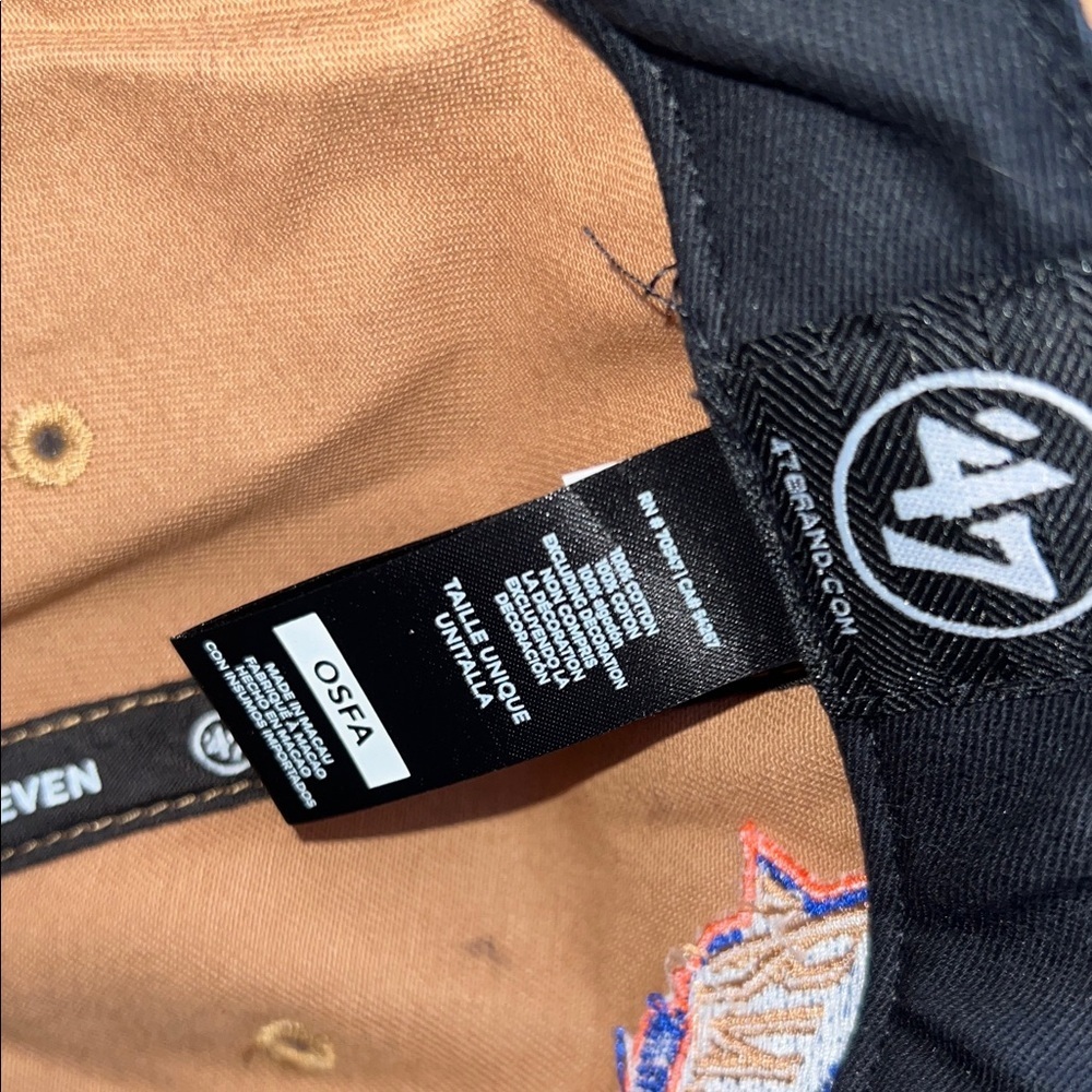 New York Knicks Tan and Black Caps - Picture 7 of 11